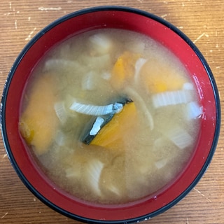 カボチャと玉ねぎの味噌汁